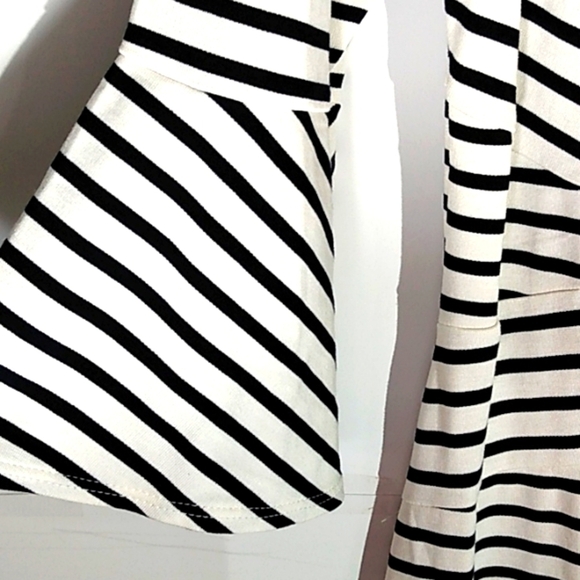 ROZ & ALI BLACK WHITE FIT & FLARE DRESS SIZE MED - Picture 4 of 10